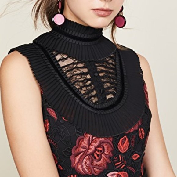 Alice + Olivia Evelina Ruffle Dress - Picture 2 of 6